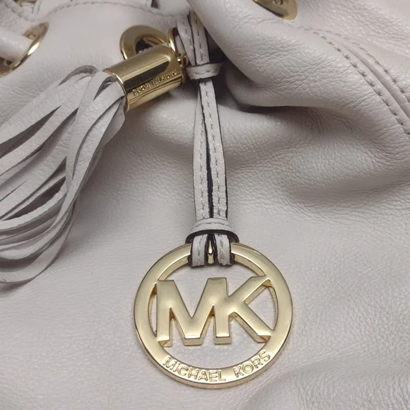 Michael Kors purse - Picture 4 of 8